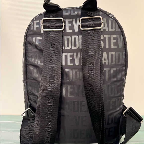 Steve Madden Signature Backpack New Without Tags - Picture 6 of 11